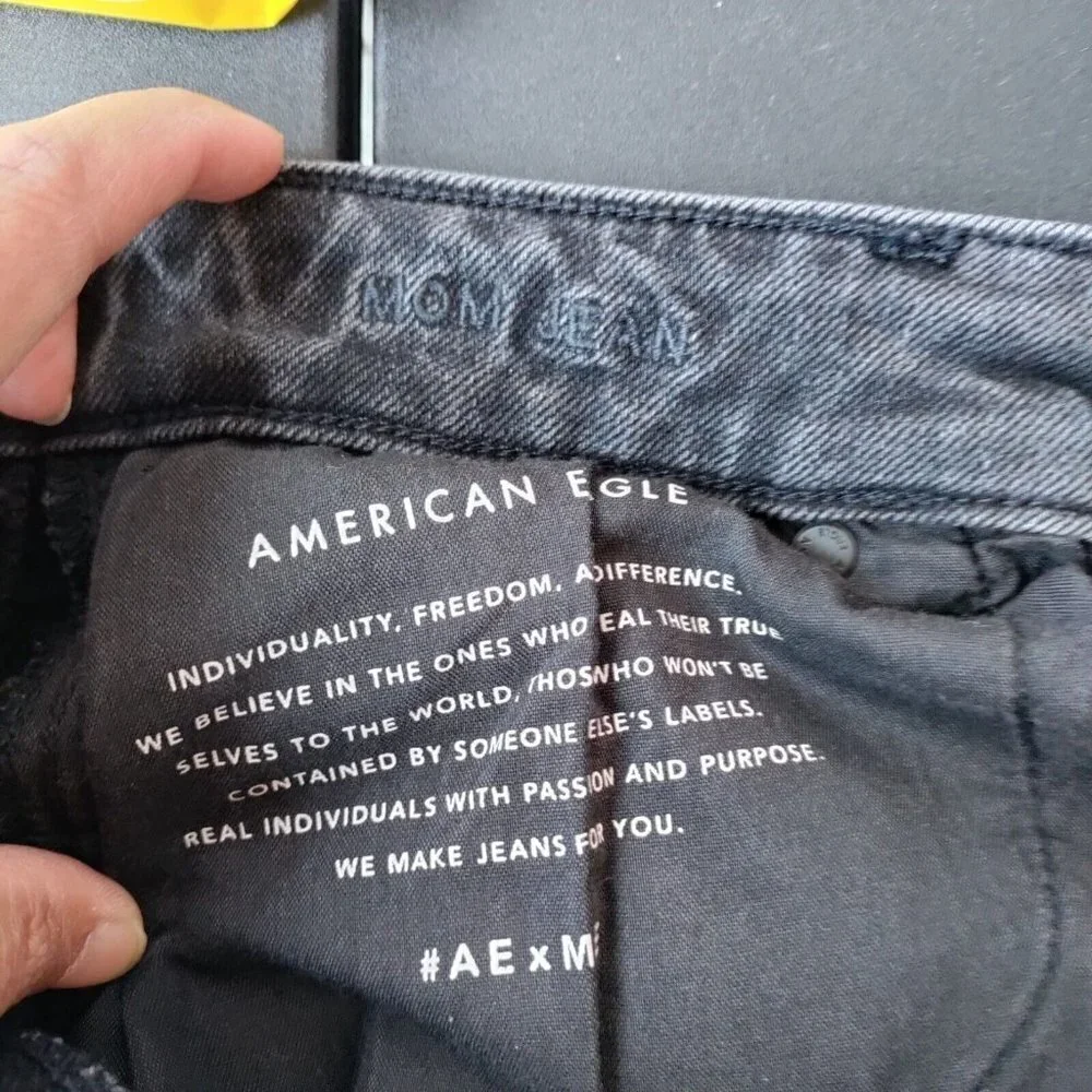 American Eagle Mom Jeans Stretch High-Rise Ankle 90's Dark Denim 2 Womens